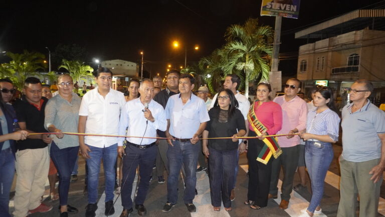 Alcalde Jovanny Coronel y Clemente Bravo recorrieron trabajos en parroquia La Peaña