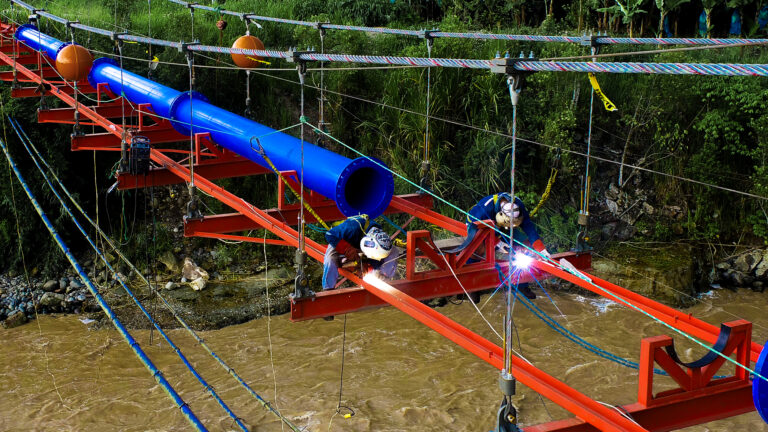 LA ALCALDÍA DE PASAJE INSTALA MEGA TUBERÍA DE 500 MM PARA PROYECTO DE AGUA POTABLE